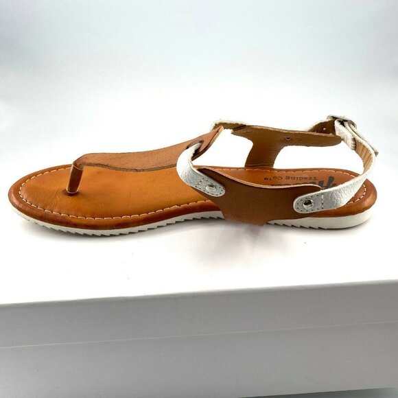 Austin Trading Co. All Made In Material Two Tone T - Picture 6 of 6